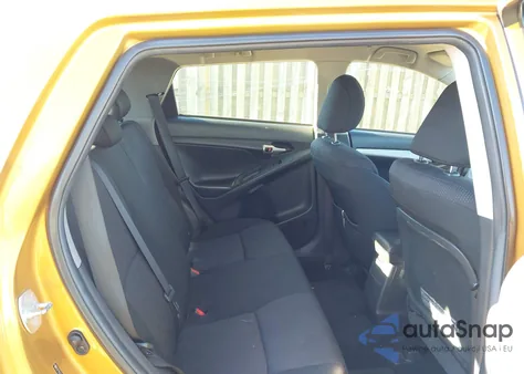 2009 Toyota Matrix S z USA, uszkodzony, nr VIN 2T1LE40E99C008019